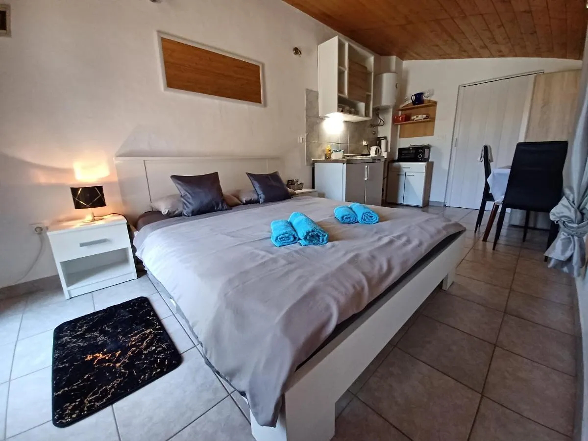 Pampas Studio, Self Check-In Porec